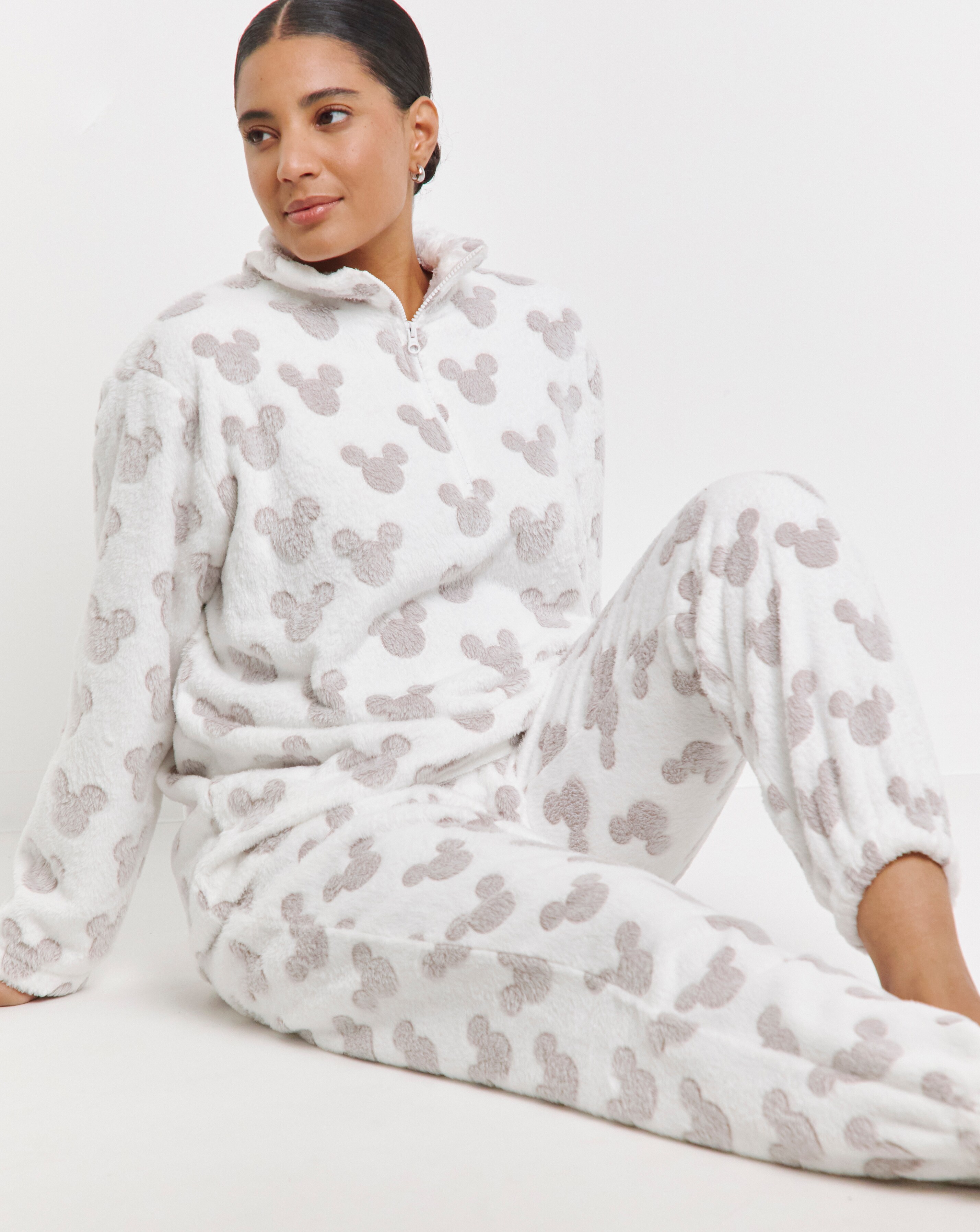 Plus size fleece pyjamas deals