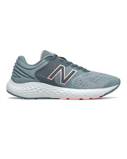 New Balance 520 Trainers