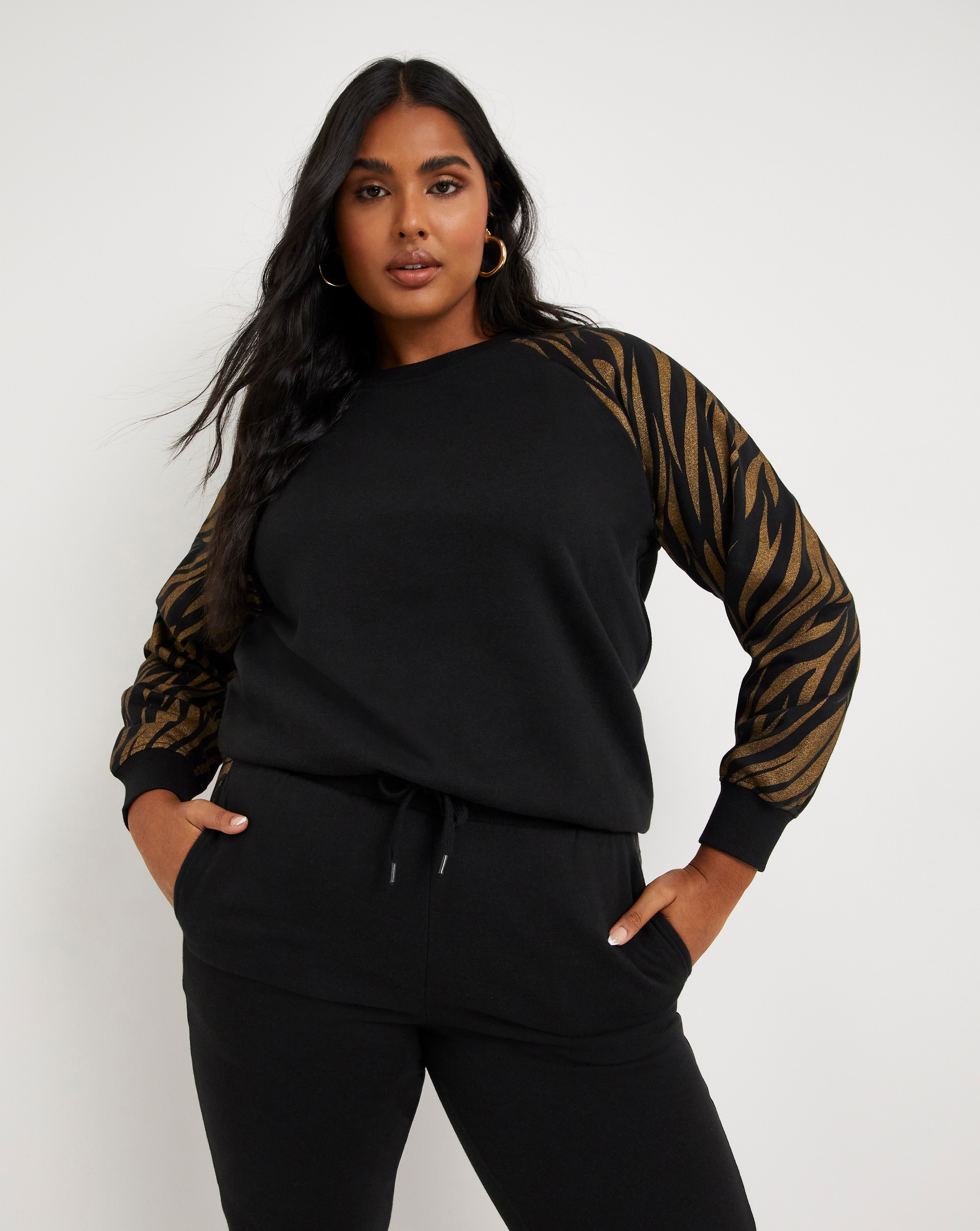 Hoodies \u0026 Oversized Sweatshirts 