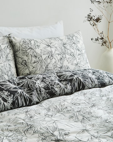 Sketched Floral Duvet Set