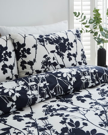 Ember Shadow Floral Duvet Set