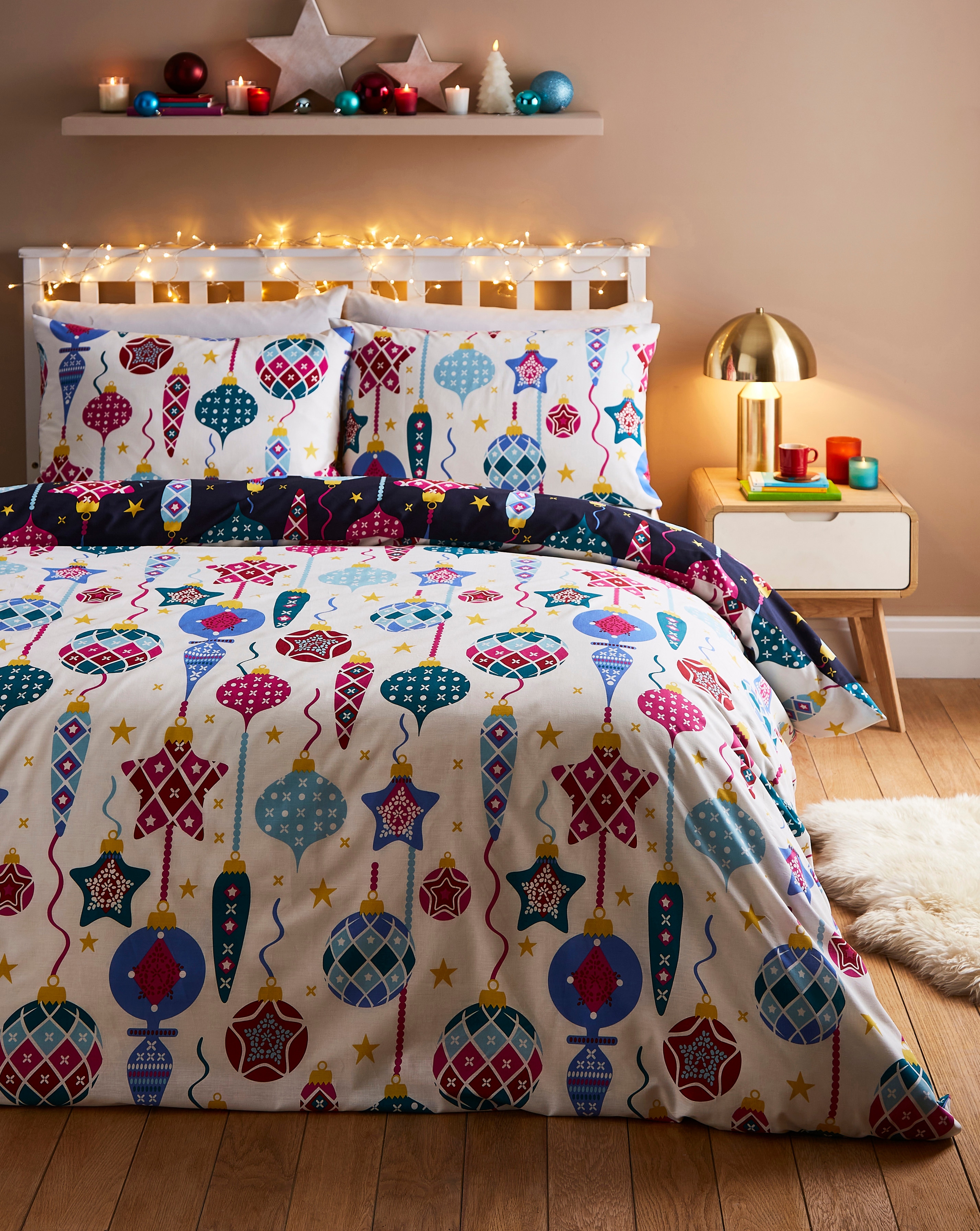 New In - Festive Bauble Duvet Set