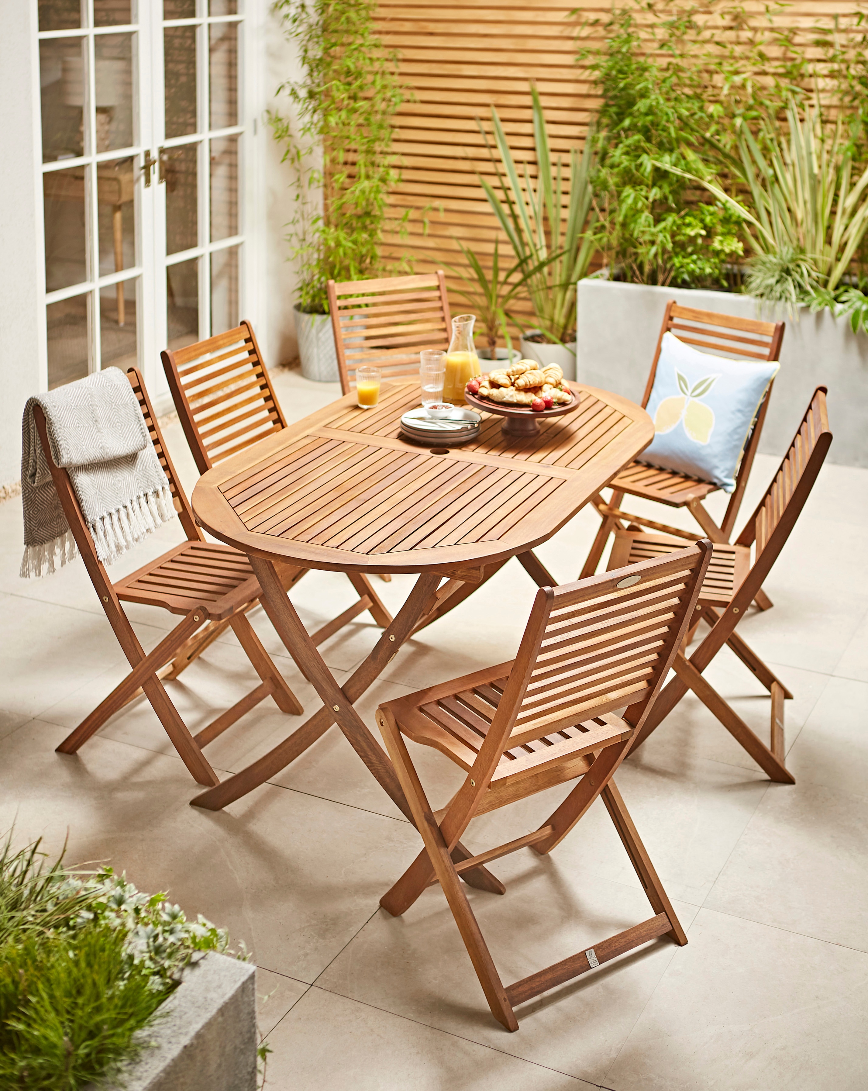 New In - Charles Bentley Oval Dining Set
