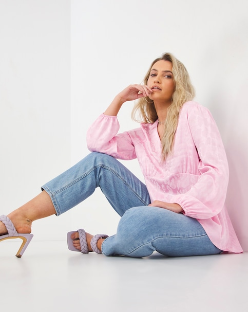 Jacquard Long Sleeve Dipped Back Blouse - Pink