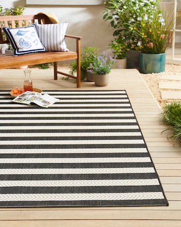 Outdoor Rug - Black Stripe