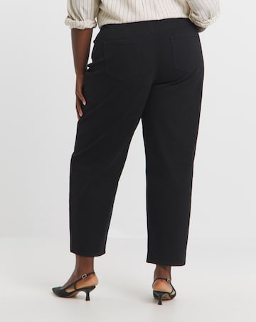 Washed Black Barrel Jean
