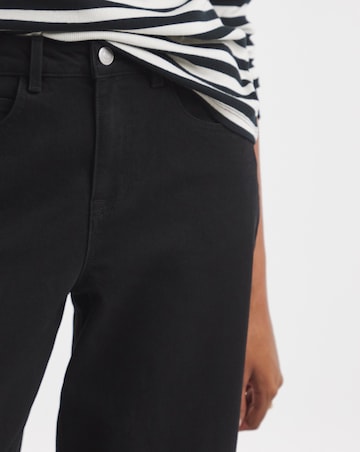 Washed Black Barrel Jean