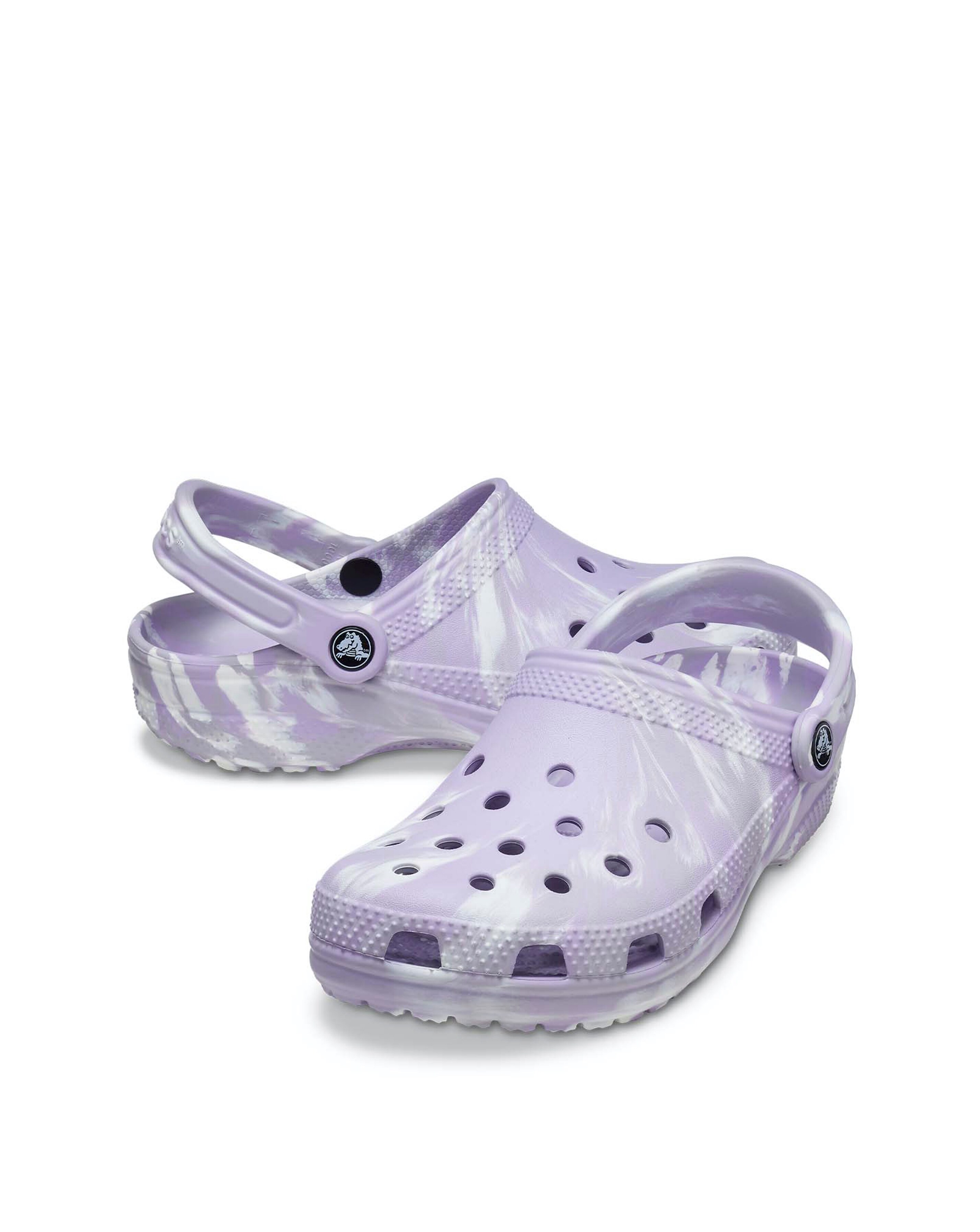 how should classic crocs fit