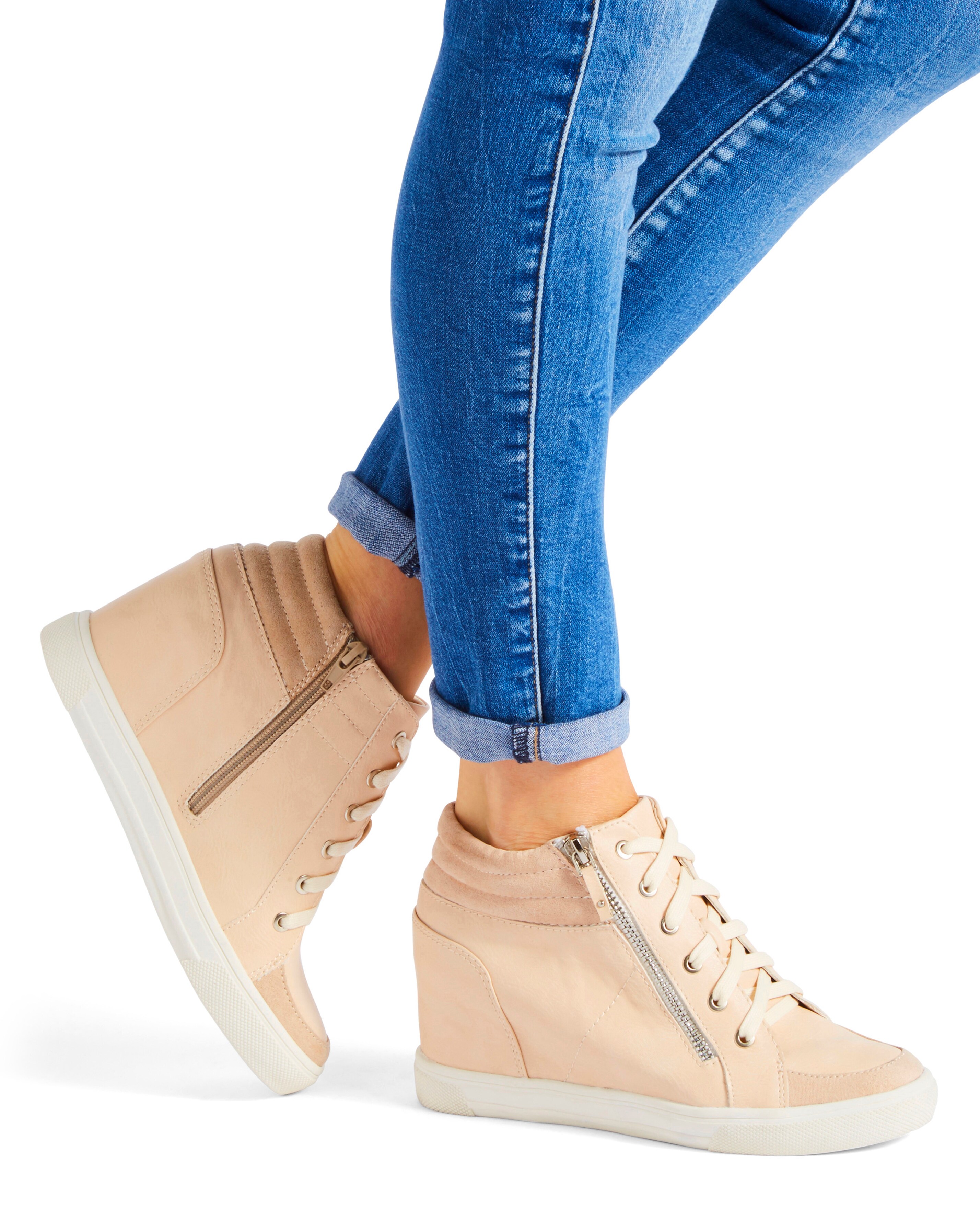Leila wedge trainer 2025