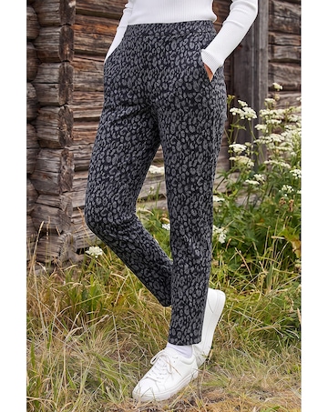 Roman Check Print Tapered Jogger