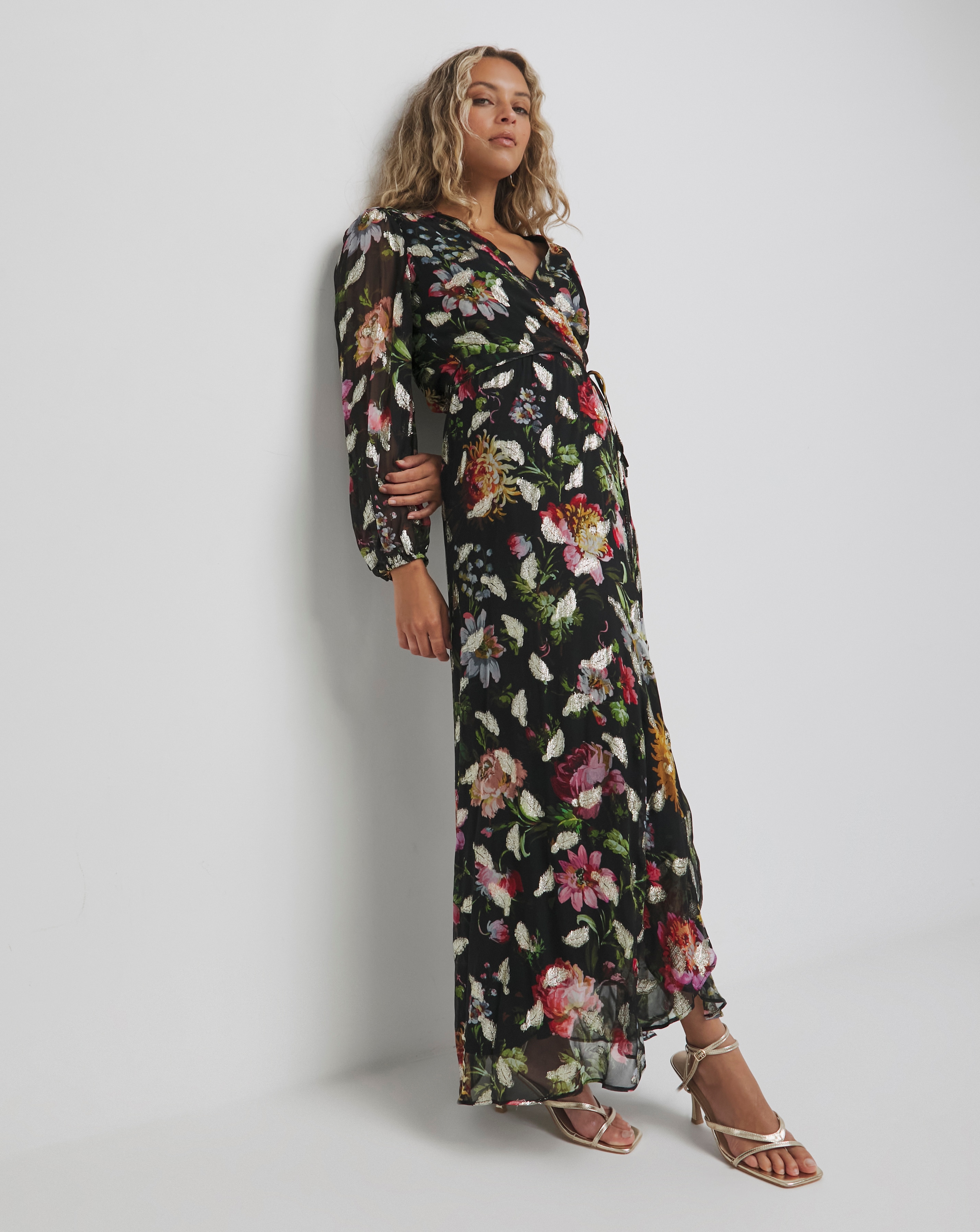 Hope & Ivy Bunty Floral Wrap Dress
