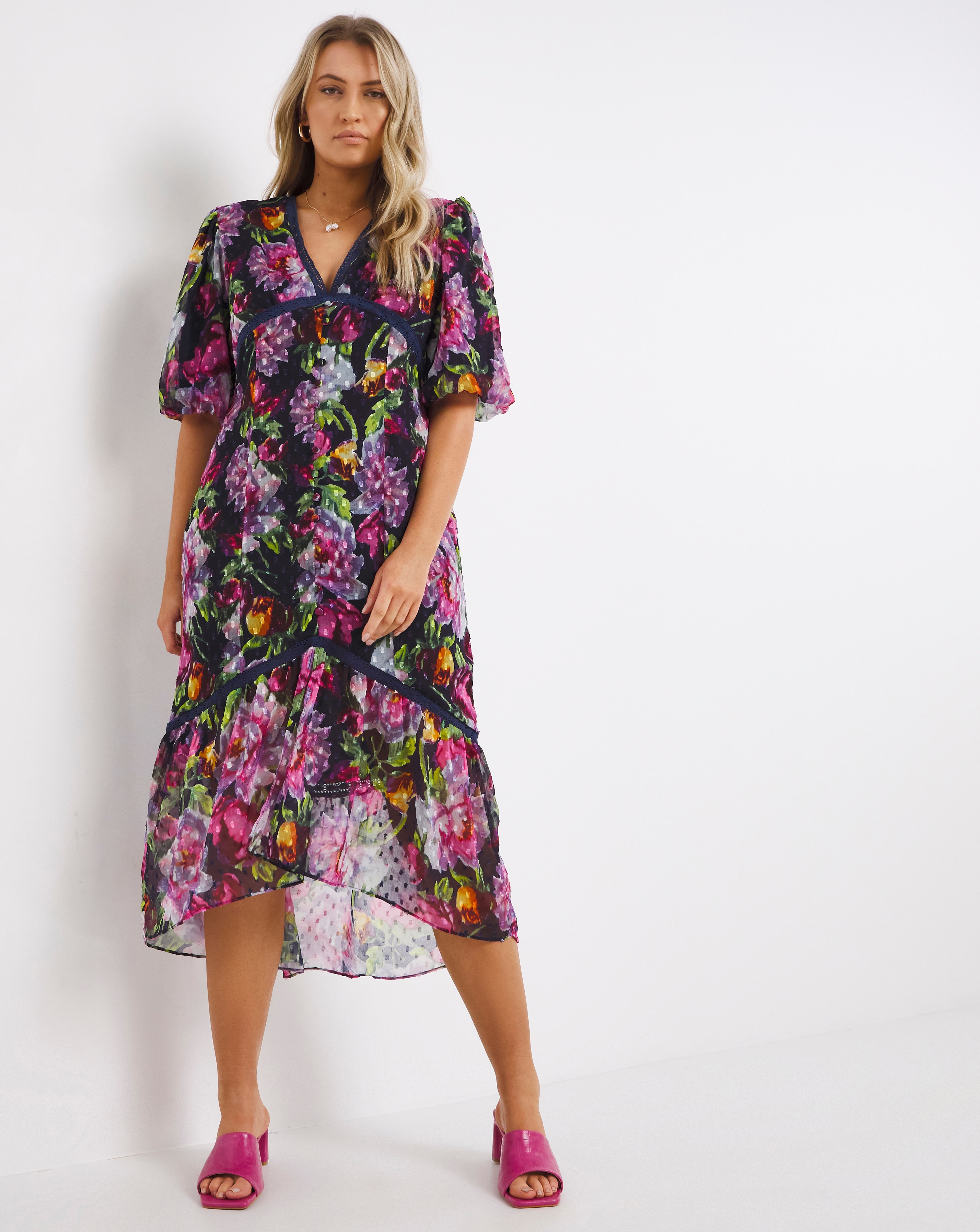 Hope and ivy discount fluted sleeve midi dress