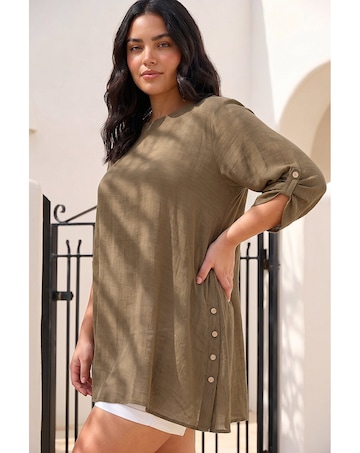 Roman Curve Buttoned Side Asymmetric Top