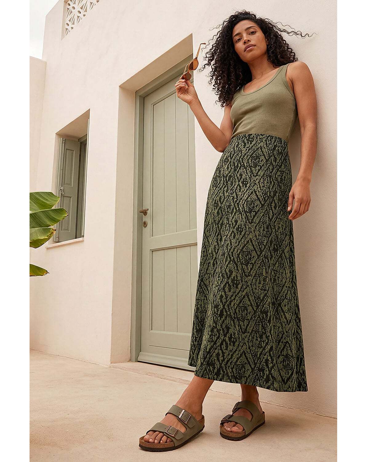 Roman Abstract Diamond Print Midi Skirt