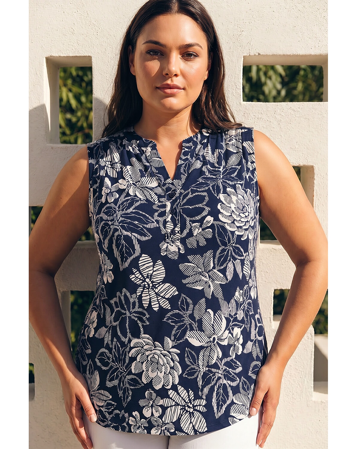 New In - Roman Curve Floral Puff Stretch Vest