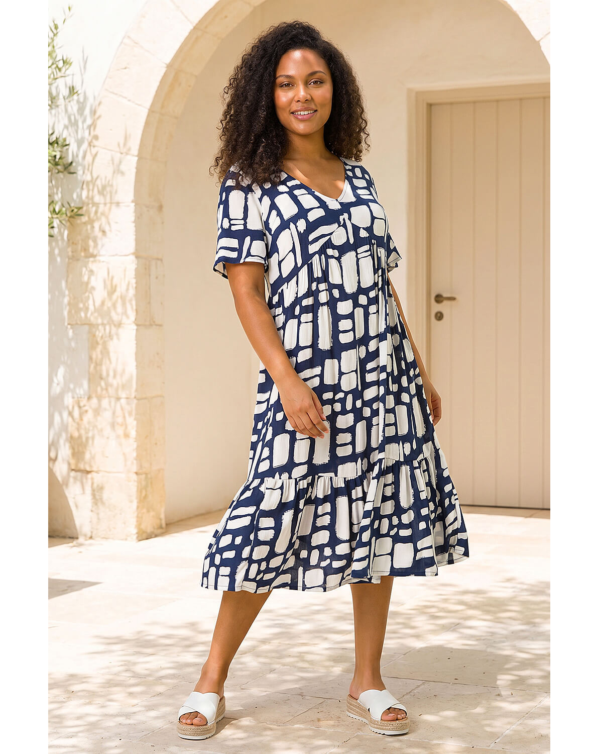 New In - Roman Curve Print Tiered V-Neck Dress