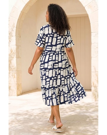 Roman Curve Print Tiered V-Neck Dress