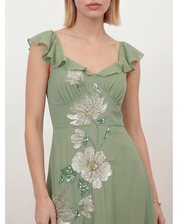 Maya Deluxe Floral Embellished Ruffle Ma