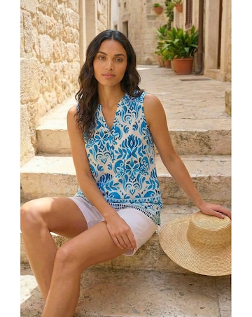 Roman Floral Border Print V-Neck Top