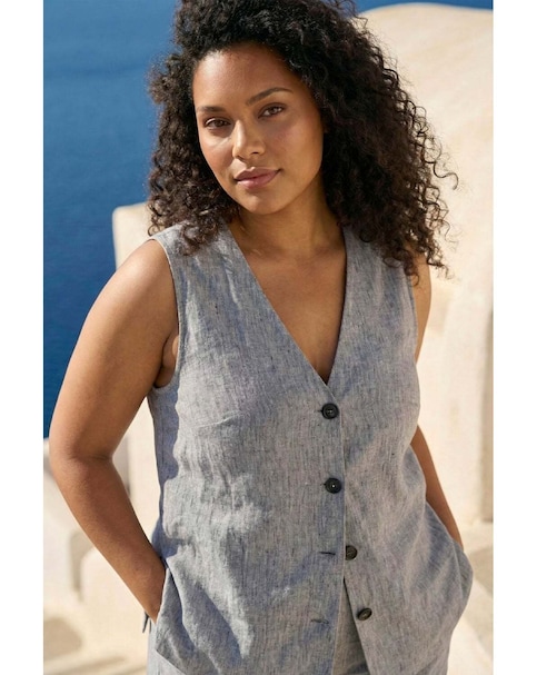 Roman Curve Buttoned Relaxed Waistcoat