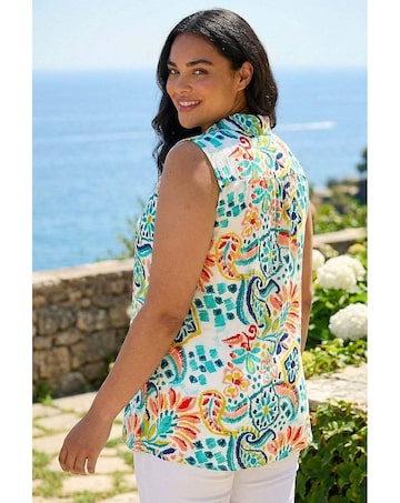 Roman Curve Abstract Print Shirt