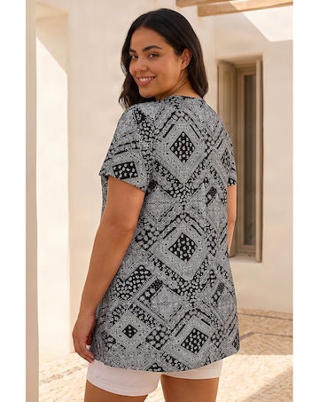 Roman Curve Patchwork Print Lace Top