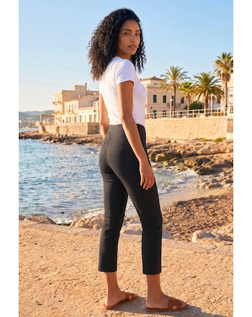 Roman 3/4 Length Stretch Elastic Trouser