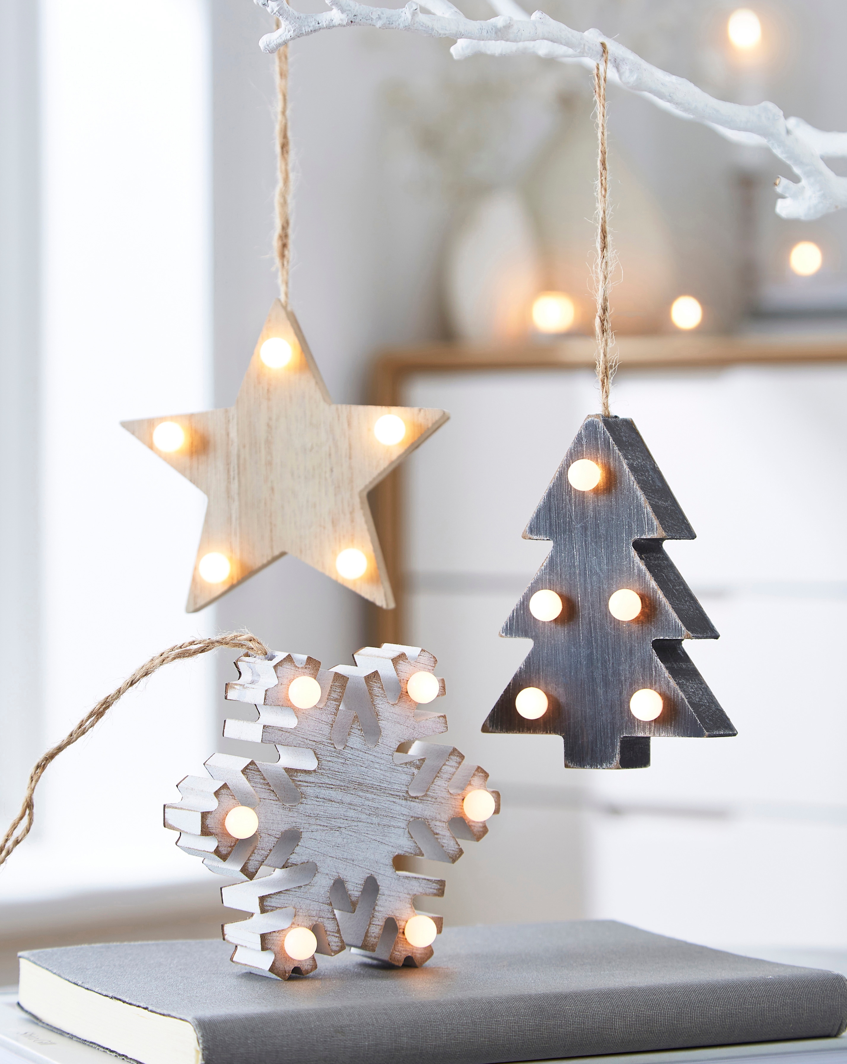 Lit Hanging Decorations - Set of 3