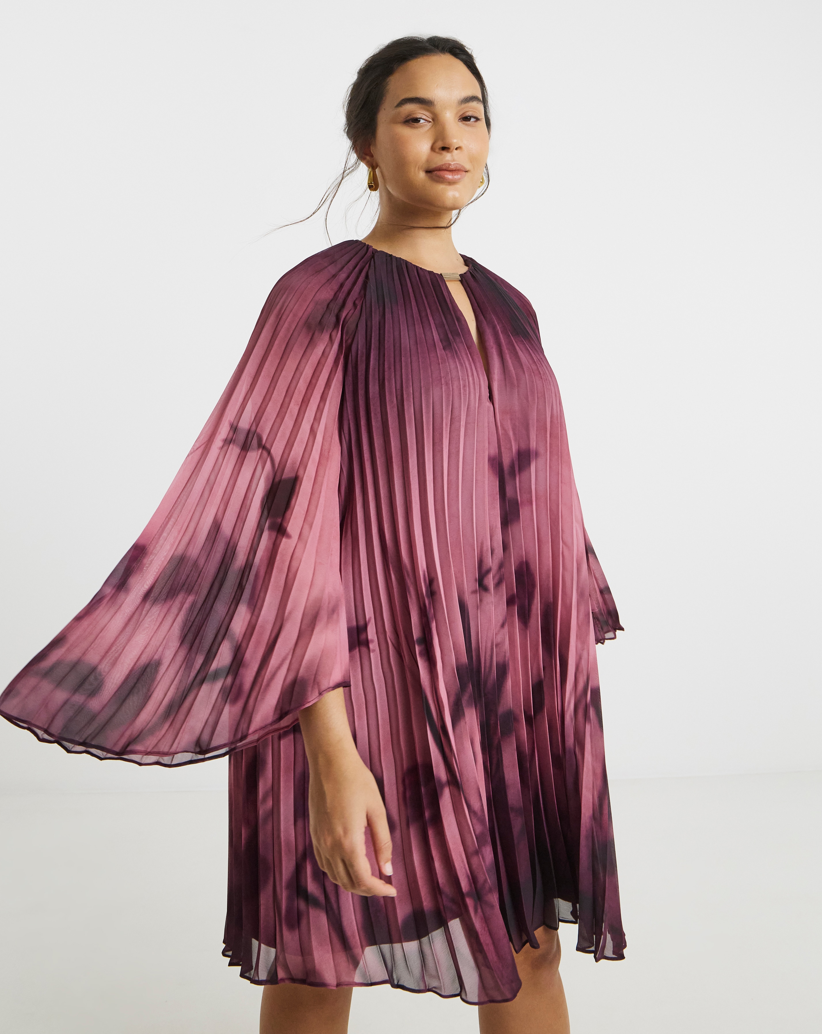 Joanna Hope Floral Pleated Shift Dress