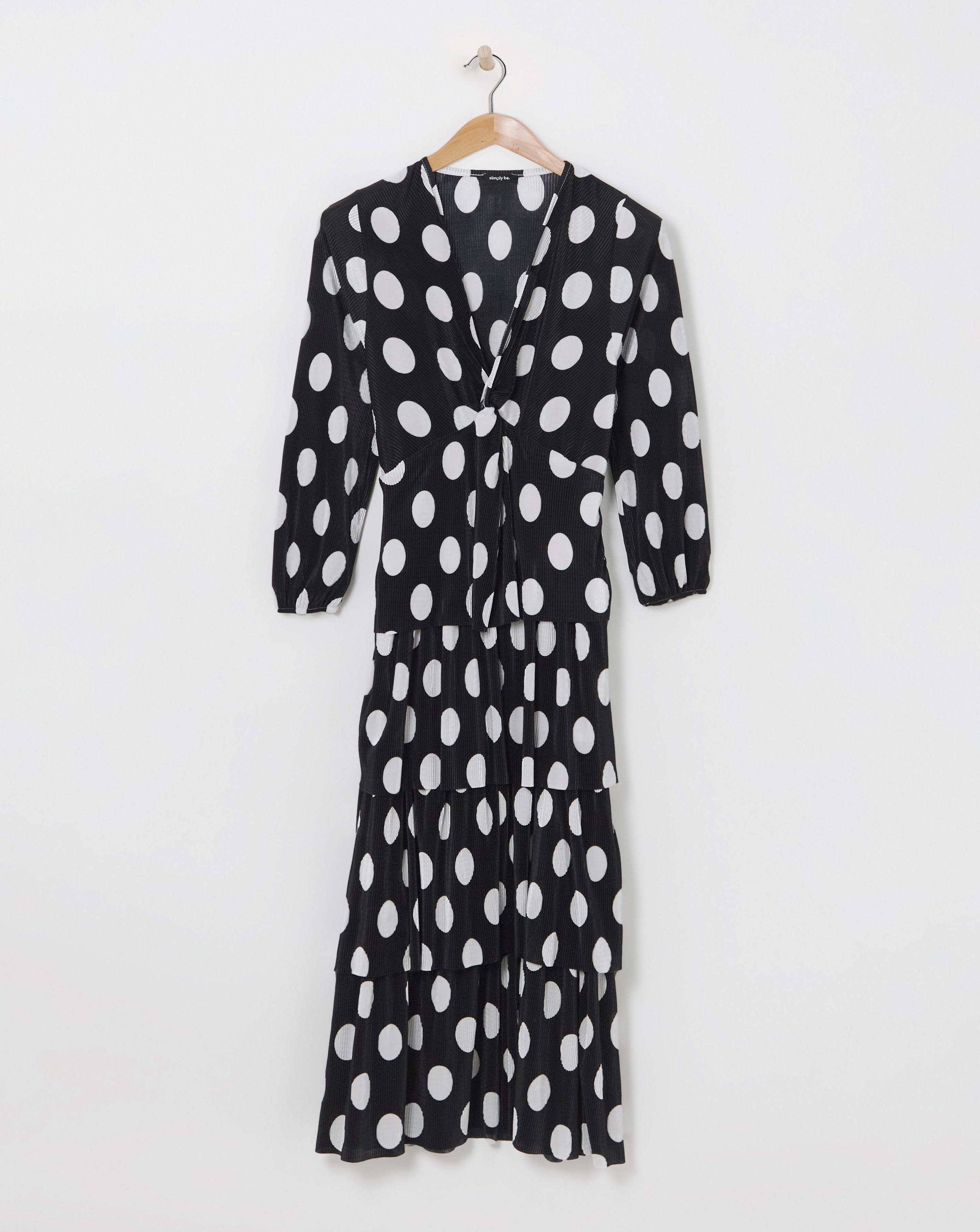 Simply Be - Women's Tiered Plisse Maxi Dress - Size 10 - Mono spot