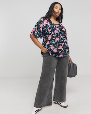 Animal Print Angel Sleeve Crinkle Top - Image 1