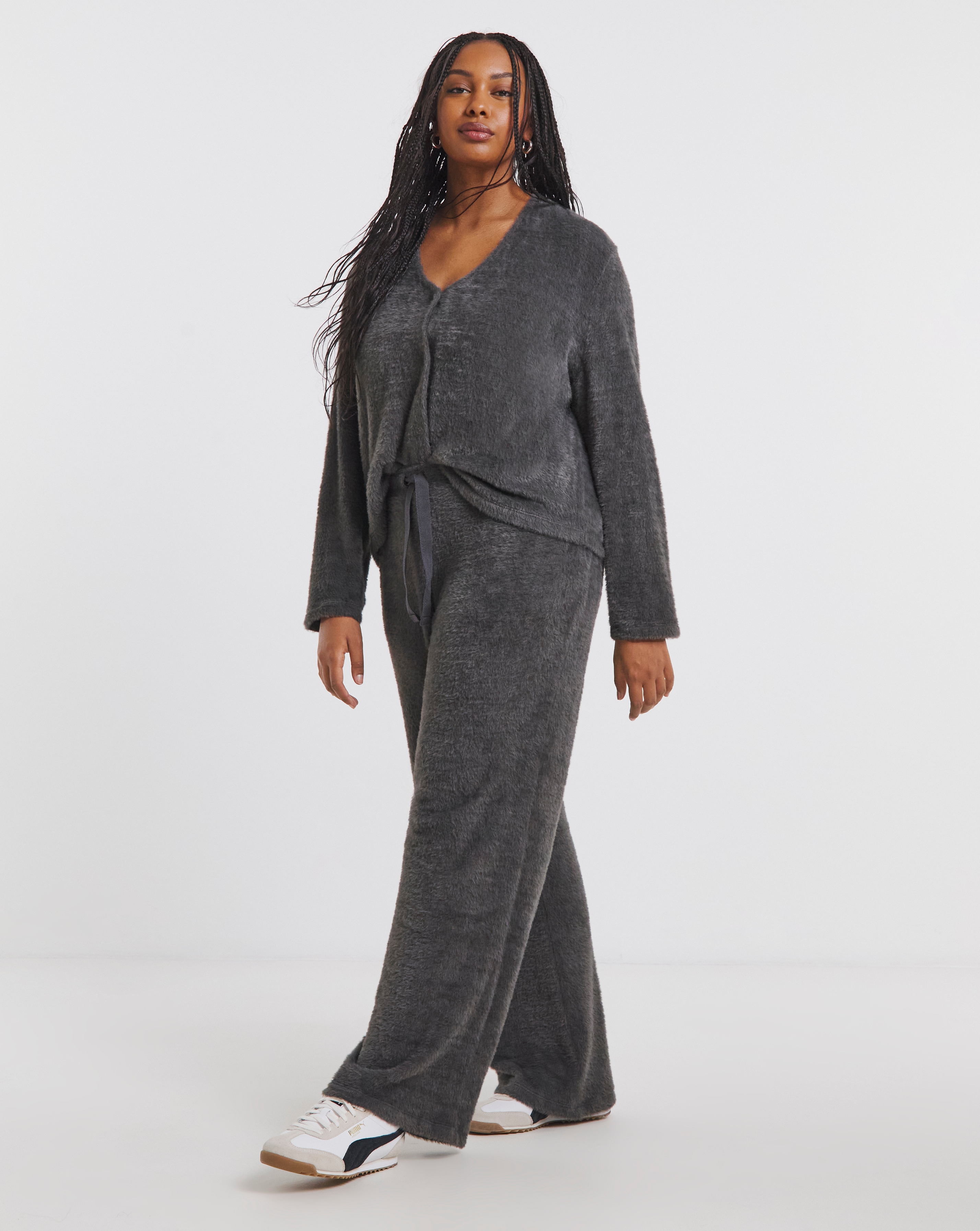 New In - Fluffy Jogger