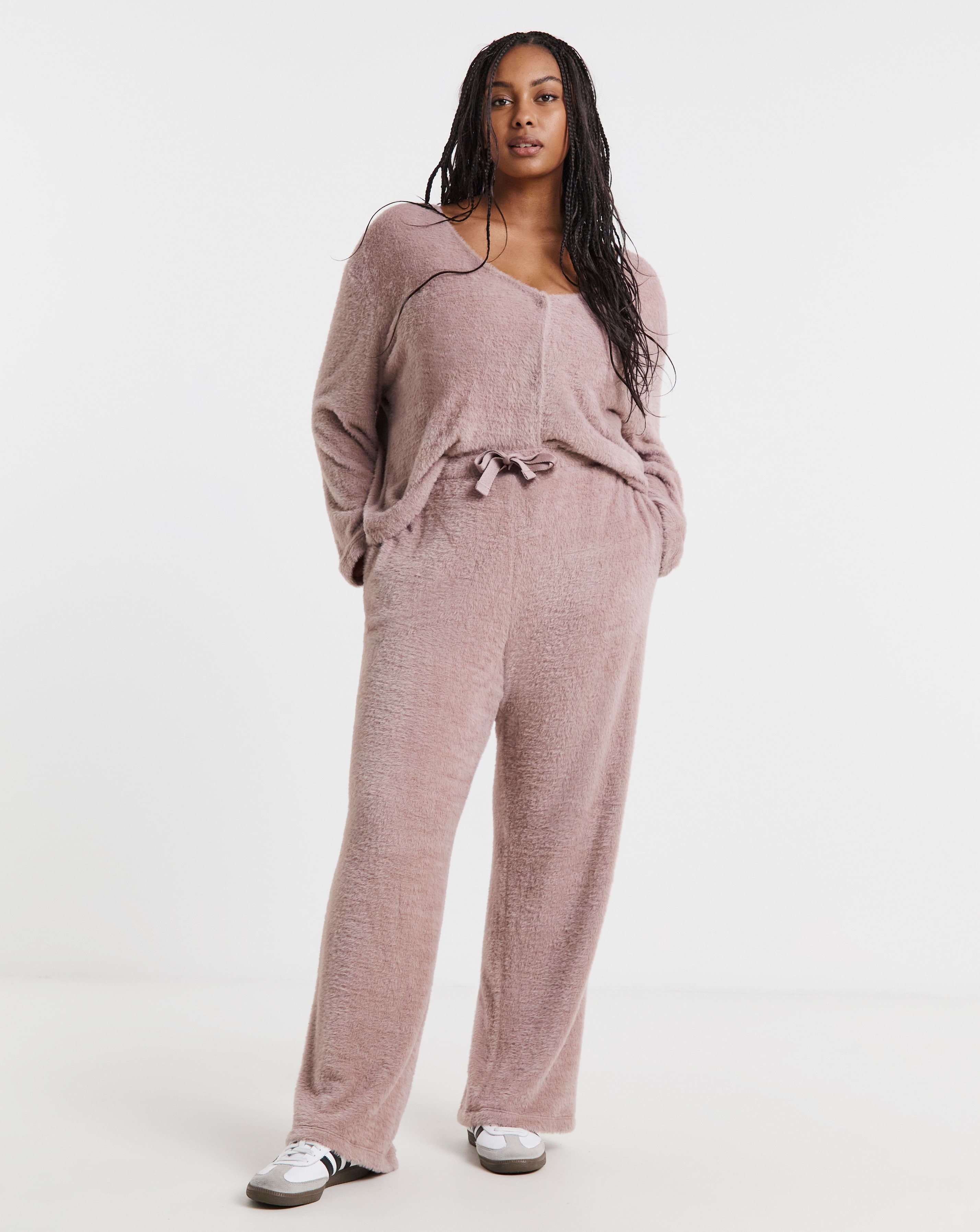 New In - Fluffy Wide Leg Jogger