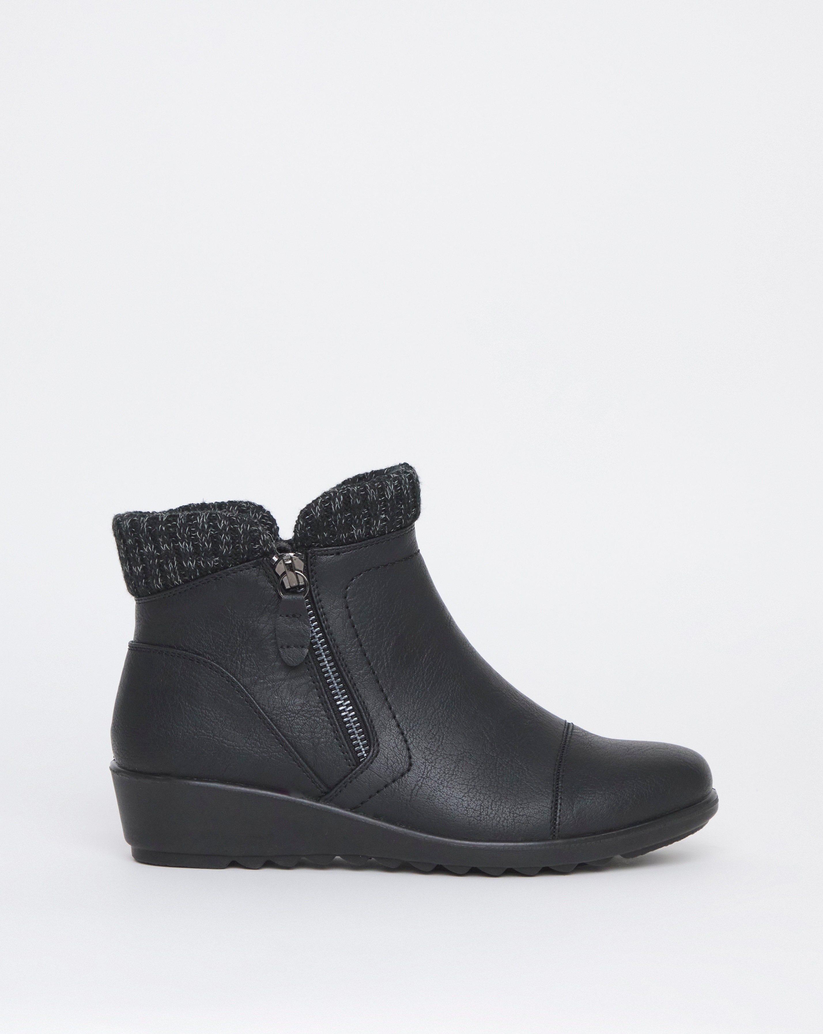 New In - Cushion Walk Knit Top Wedge Boots EEE