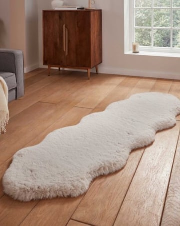 Think Rugs Supersoft Faux Fur Sheepskin Rug