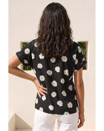 Roman Daisy Print Pleat Front Top