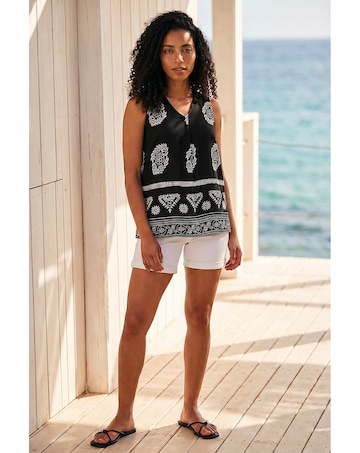 Roman Mono Border Print Vest