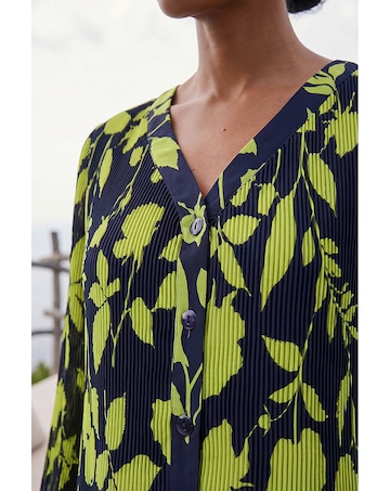 Roman Floral Print Pleated Blouse
