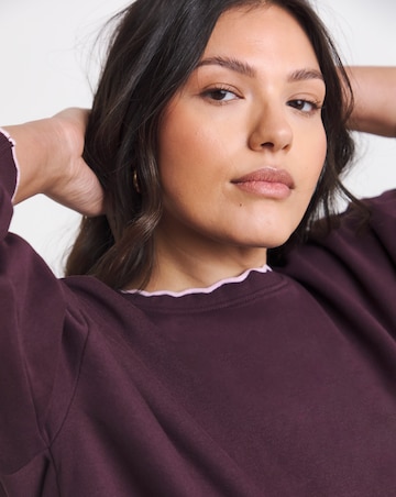 Blackcurrant Scallop Trim Sweatshirt