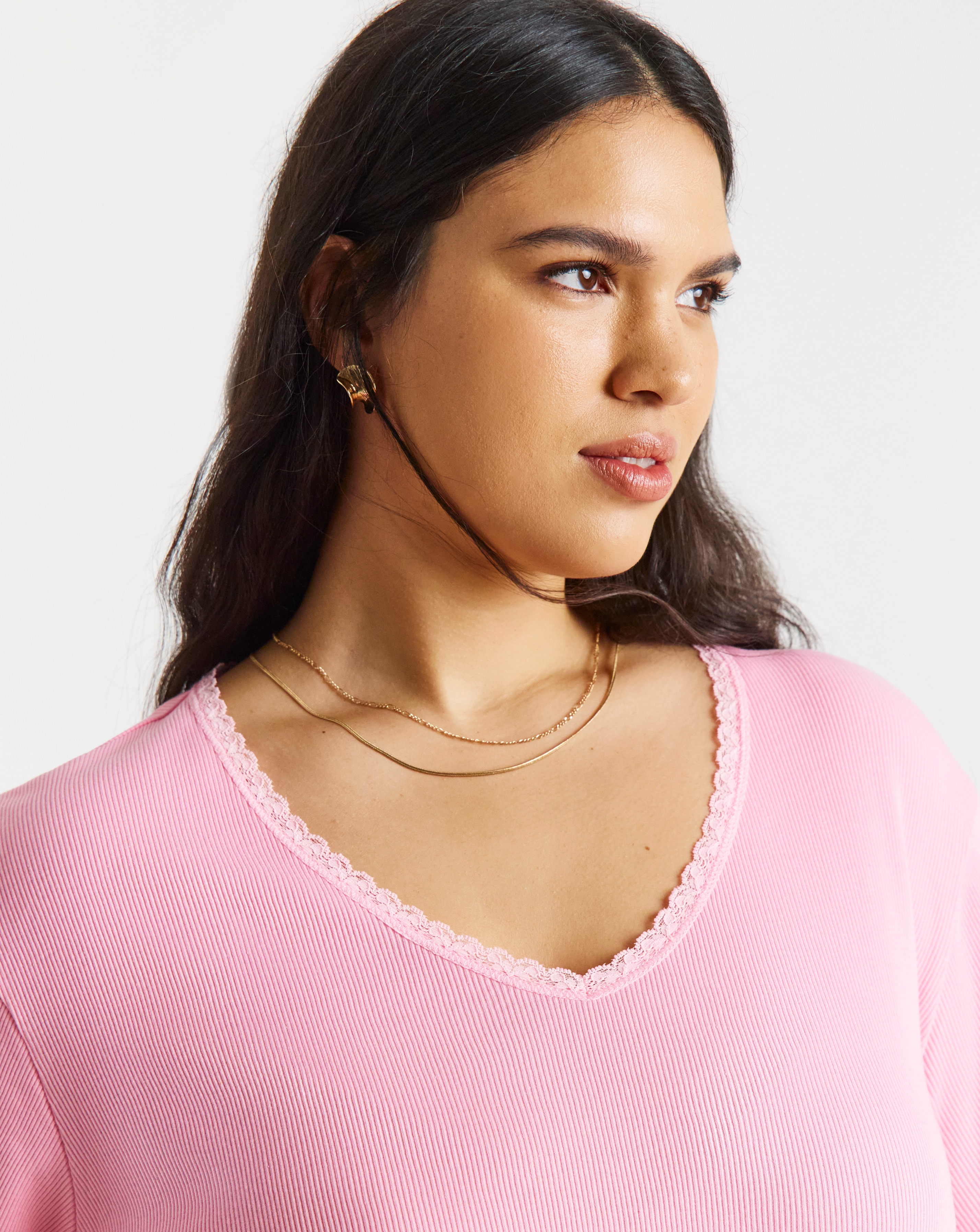New In - Rib V Neck Lace Trim T-Shirt