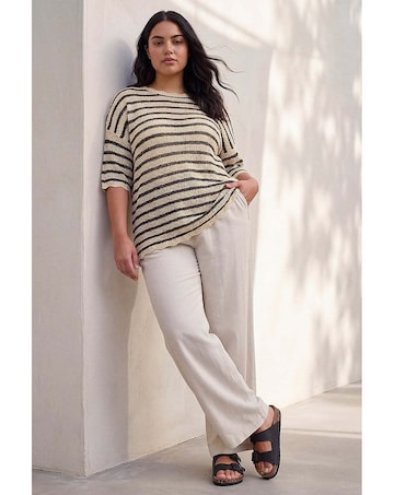 Roman Curve Scallop Hem Stripe Knit