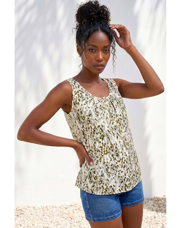 Roman Abstract Spot Print Button Vest
