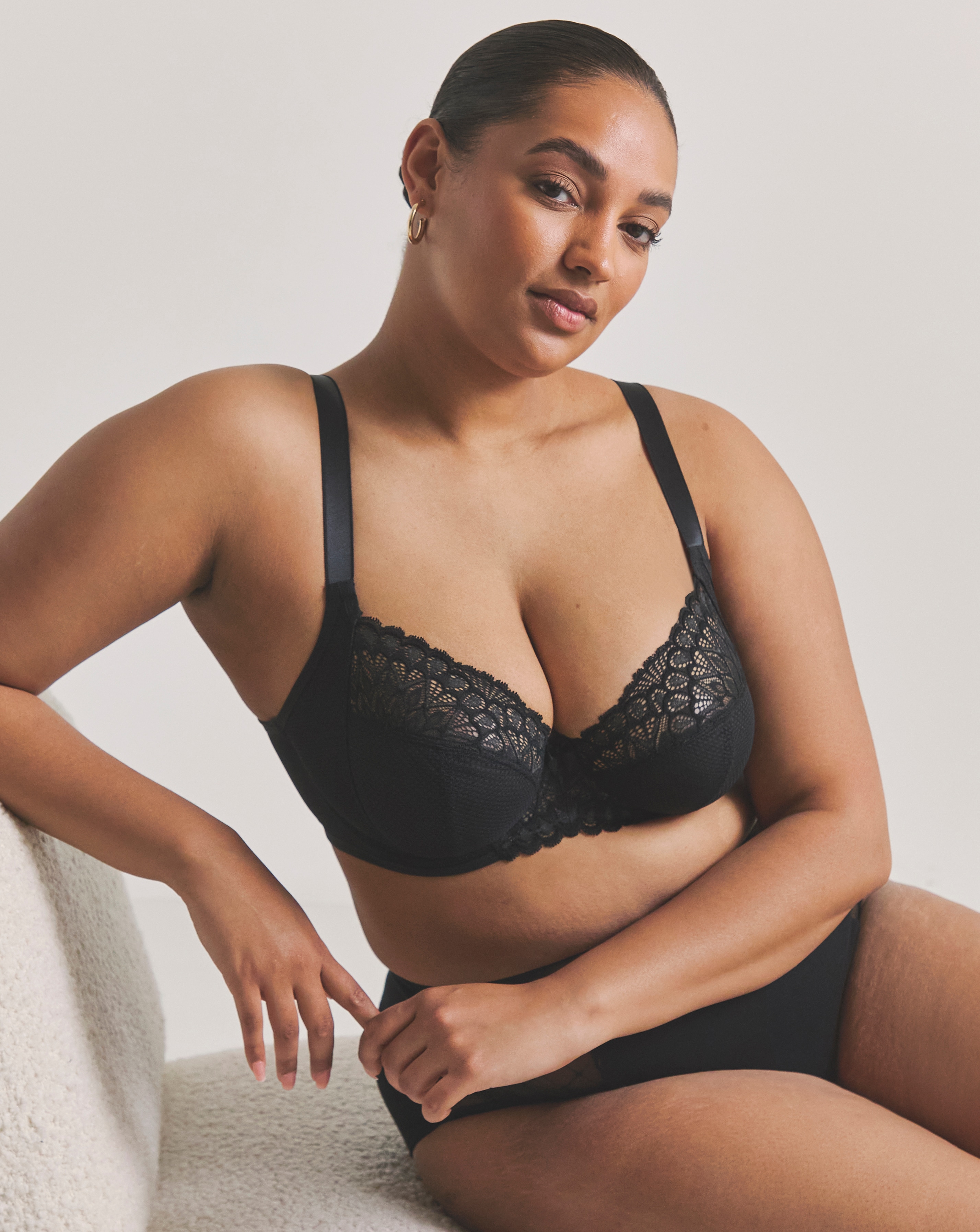 Elomi Tiernie Plunge Wired Bra Black
