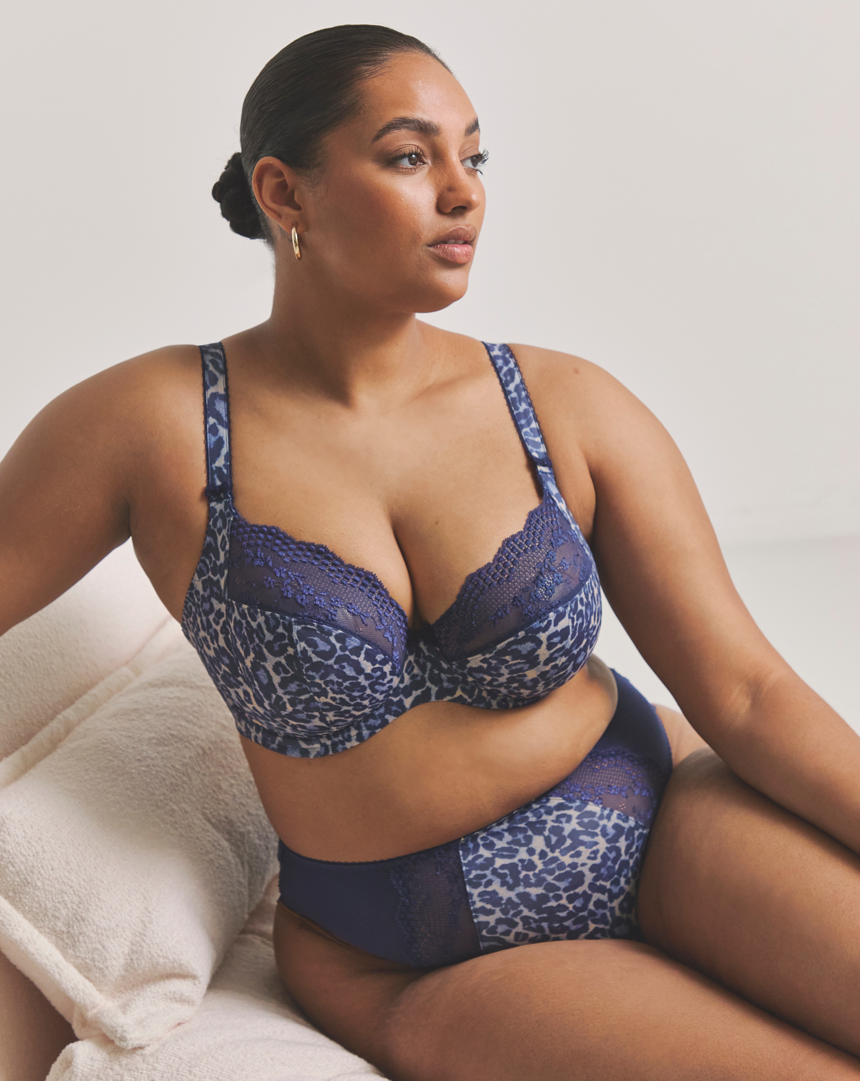Elomi Lucie Plunge Wired Bra Midnight