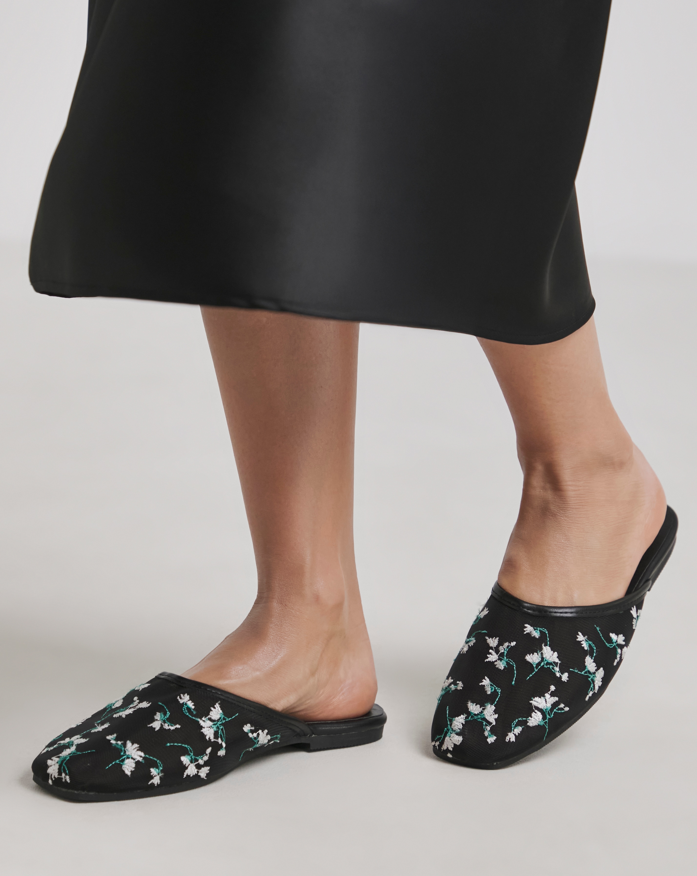 Embroidered Detail Mule Wide