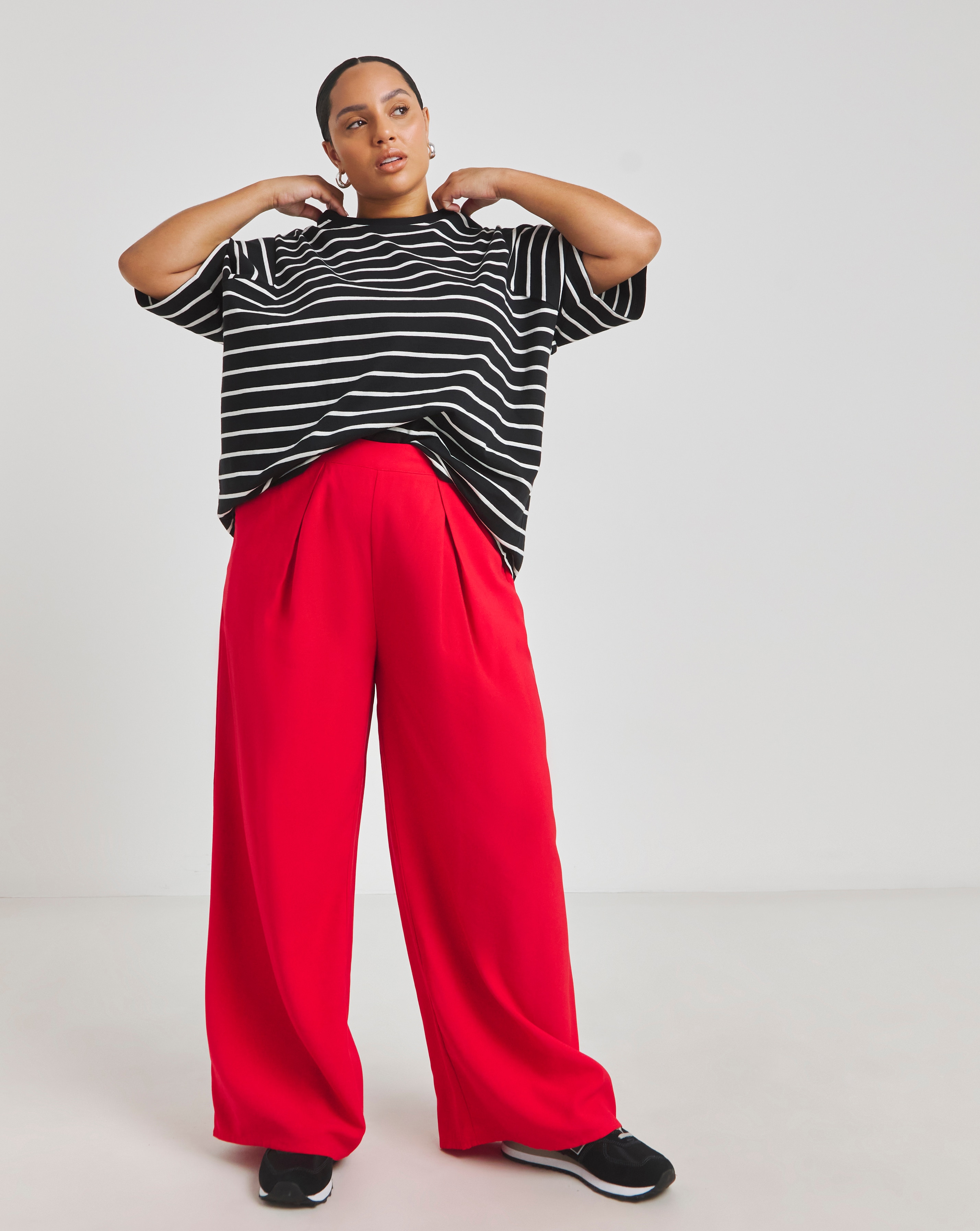 Pleat Front Wide Leg Trousers