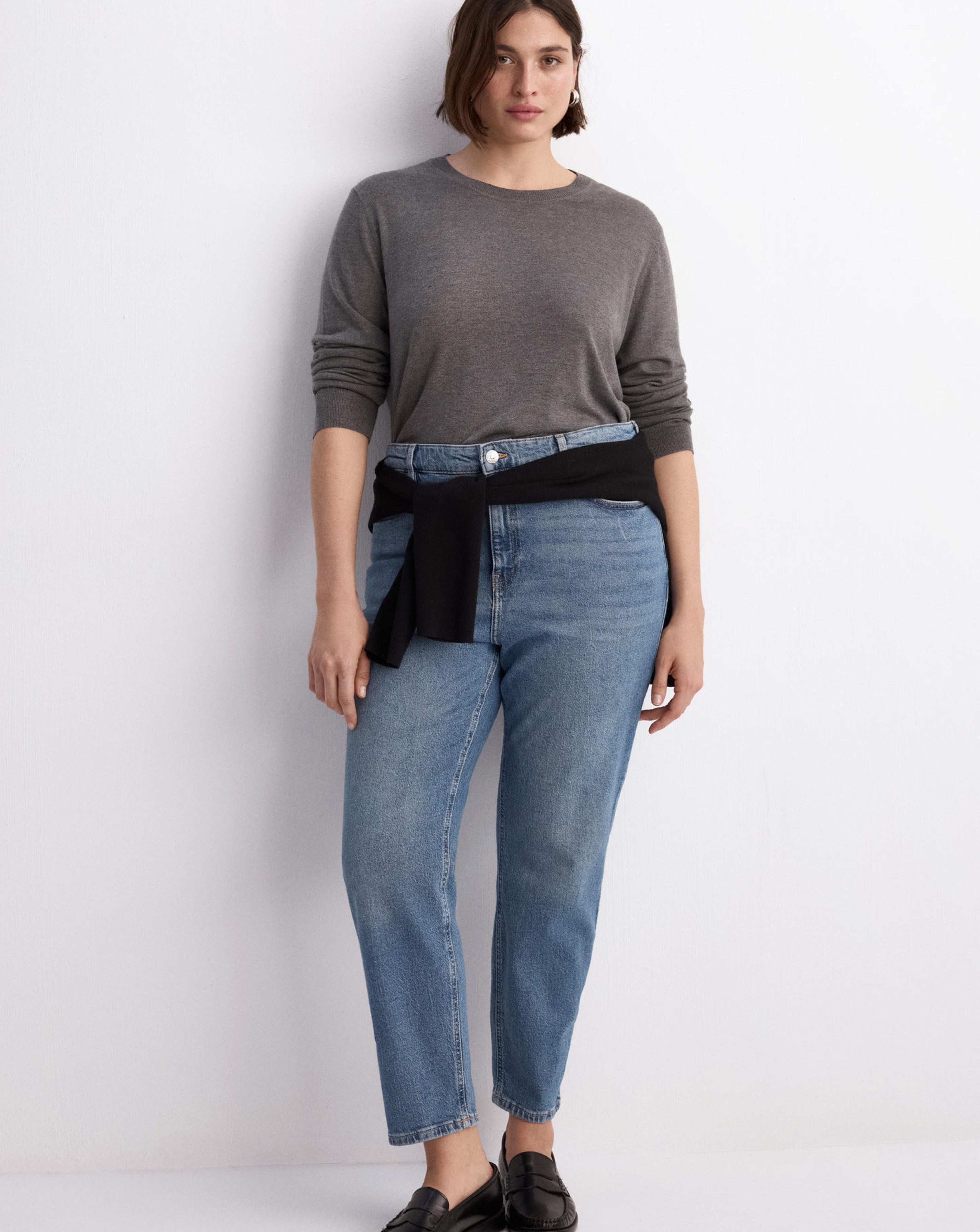 New In - Mango Comfort High-Rise Crop Mom Jean