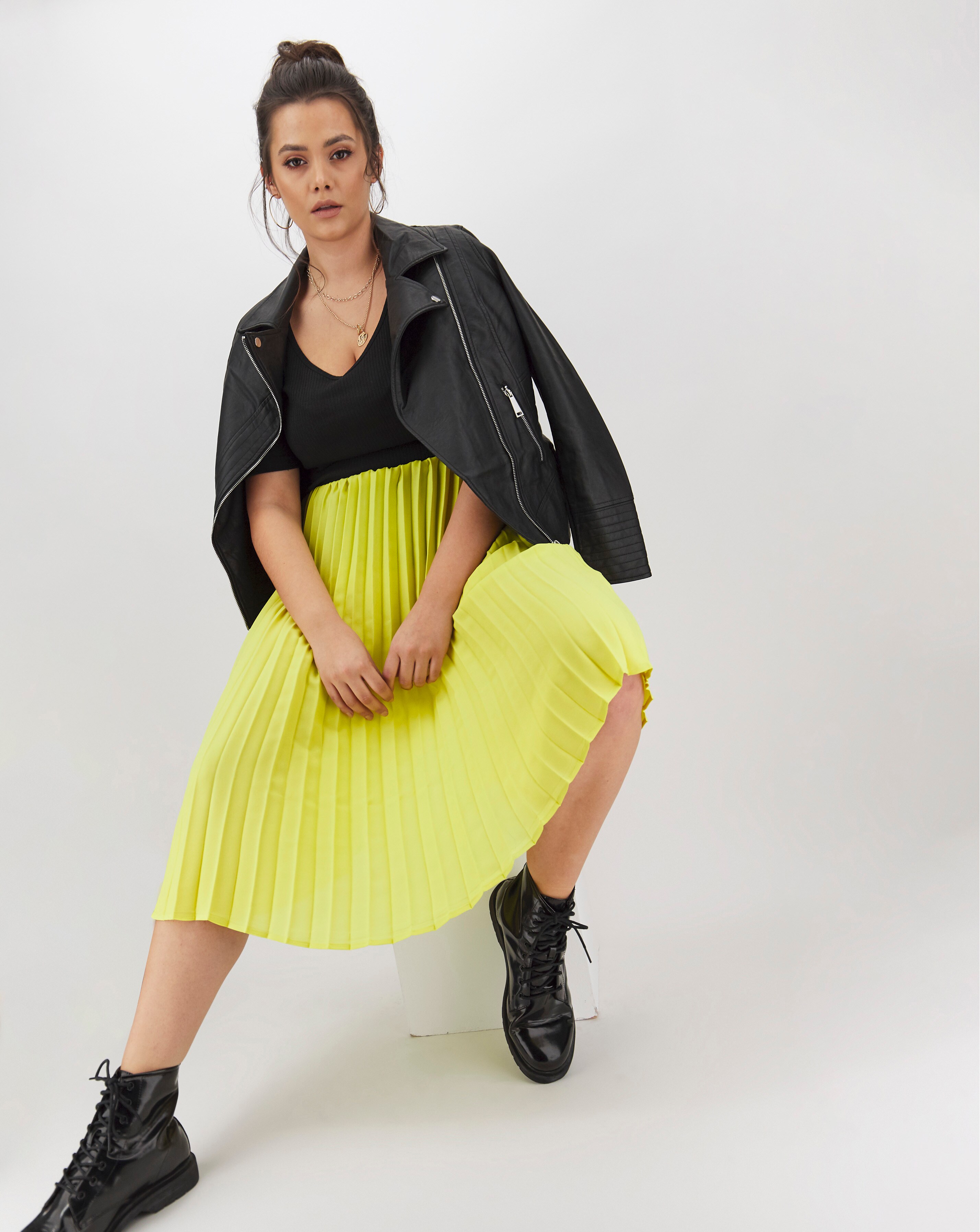 simply be pleated skirt