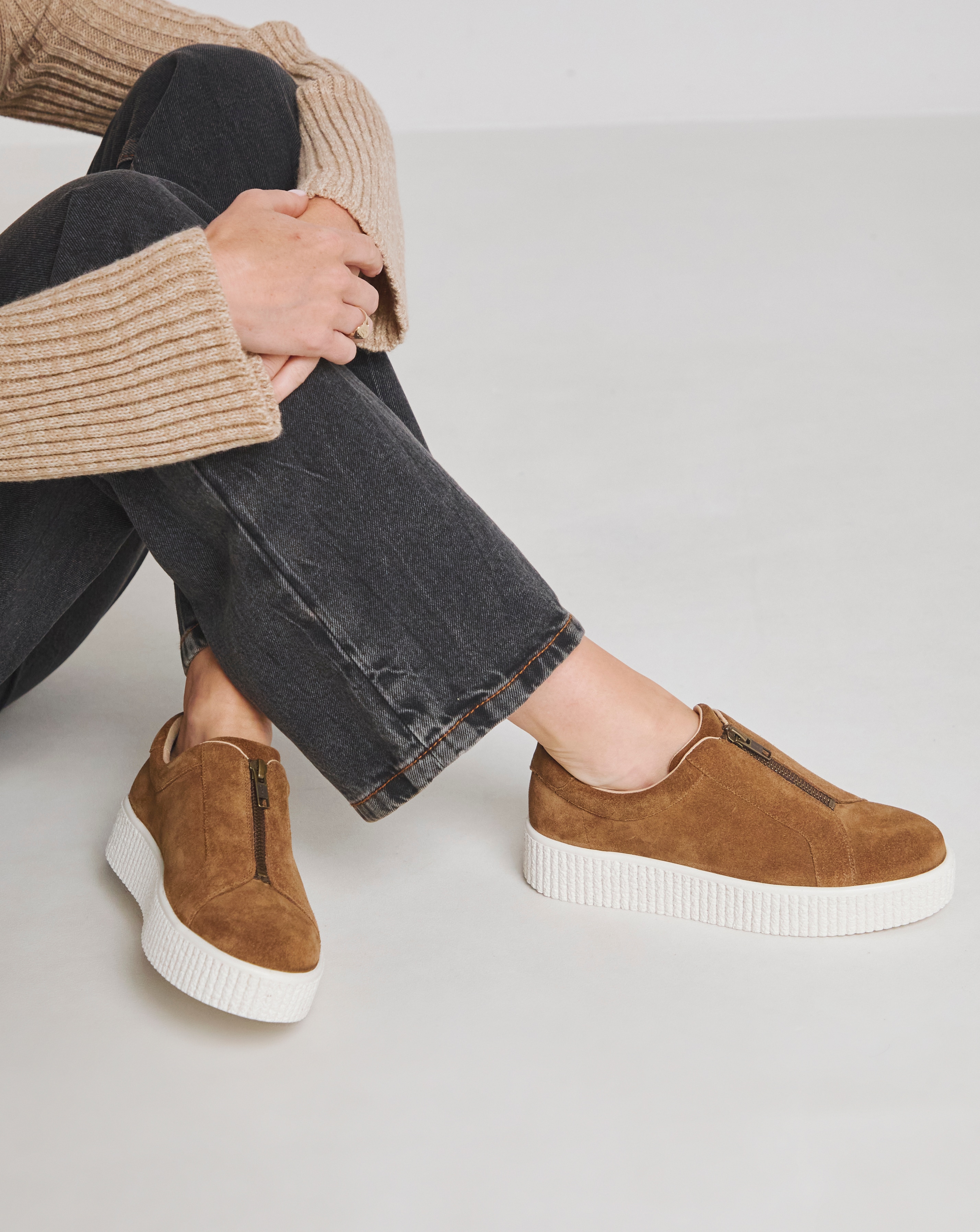 New In - Zip Up Leather Trainer Wide Fit