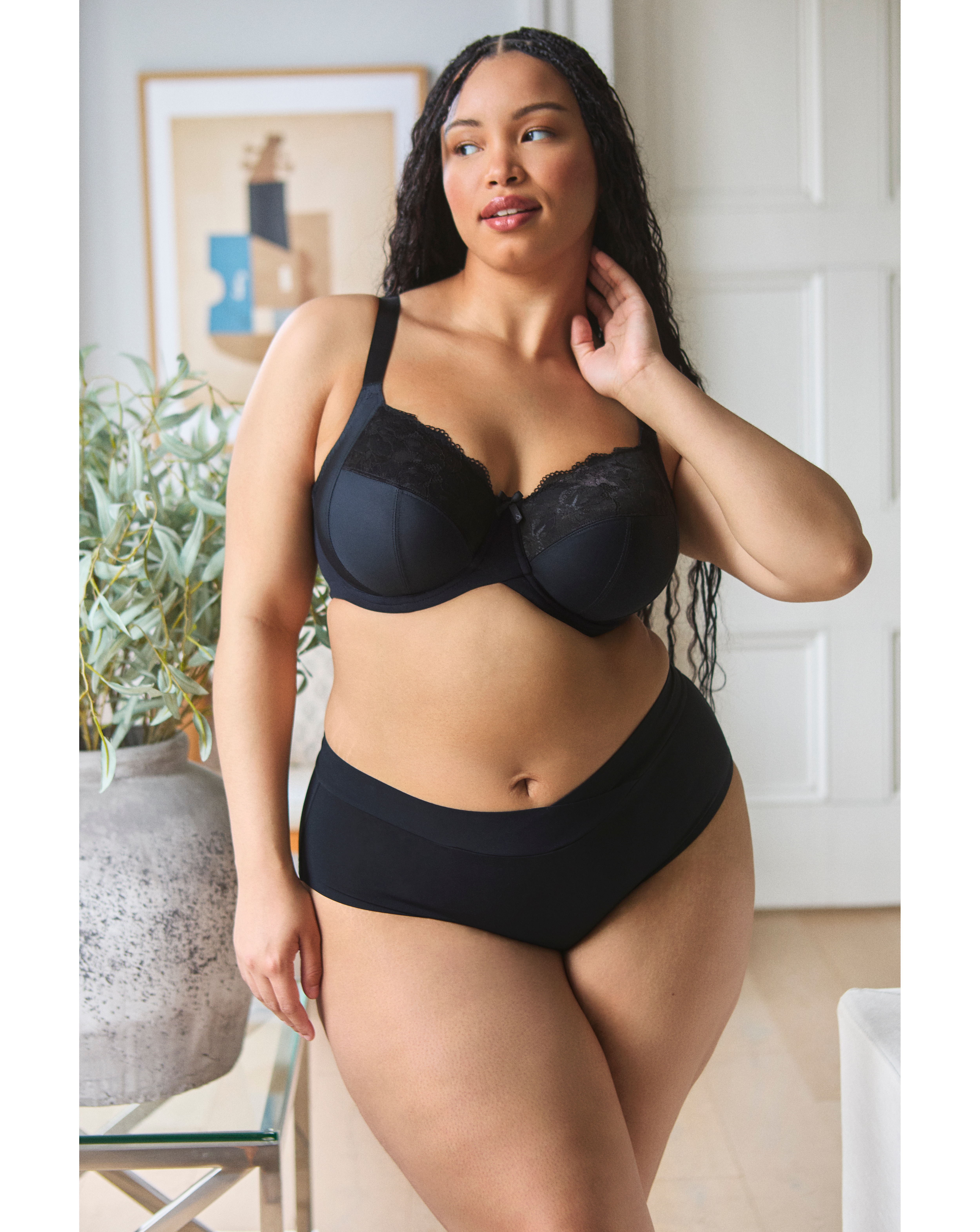 New In - Sculptresse Amara Full Cup Black Bra